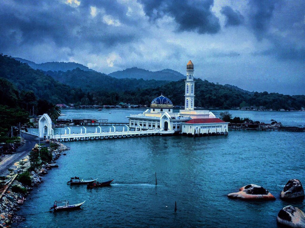 Masjid Terapung - Pangkor Island Malaysia